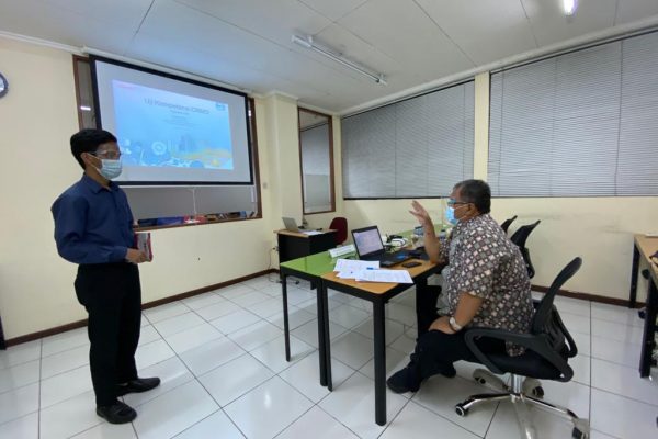 CRMO : Kamis. 19 November 2020. Uji Presentasi CRMO B ‘156 di Ruang Edelweis Gd. Biru Lt 4. dengan Asesor Bapak Raymond Buisson