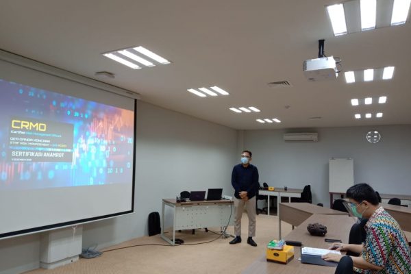 CRMO : Jumat, 11 Desember 2020. Uji Presentasi CRMO B’160 dg Asesor Bapak Johan Candra di Ruang A404 Gedung Bina PPM Manajemen