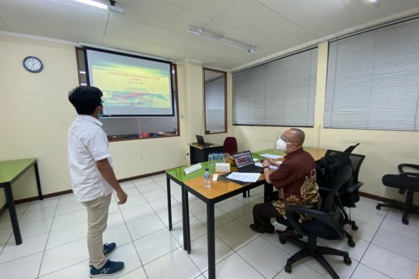 CRMO : Jumat. 11 Desember 2020. Uji Presentasi CRMO B ‘159 di Ruang Edelweis Gd. Biru Lt 4 dengan Asesor Bapak Dedy Permana.