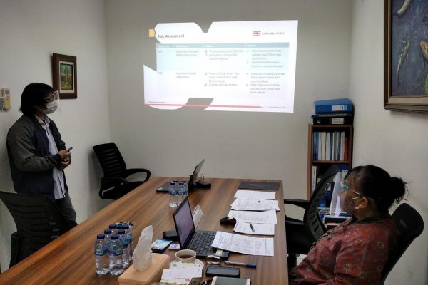 CRMO : Senin, 28 Desember 2020, Uji Presentasi CRMO B’163 di Gedung Biru lt 4-Jakarta dengan Asesor Ibu Ida Arini