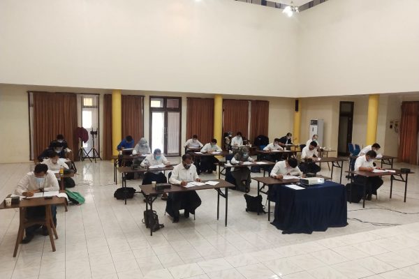 CRMO : Uji Sertifikasi Tertulis ANAMROT CRMO B’158 PLN Jepara, Gd Serbaguna PLTU Bandengan Jepara JaTeng. Senin, 07 Desember 2020.