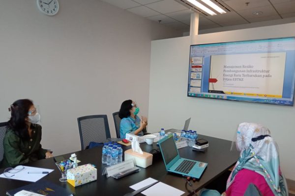 Jumat, 26 Februari 2021. Uji Presentasi CRMP B’ 148 dg Asesor Ibu Ratih Kusmartiwi dan Ibu Widyamartha Lesmanawati di Ruang Edelweis, Pakuwon Tower lt. 26