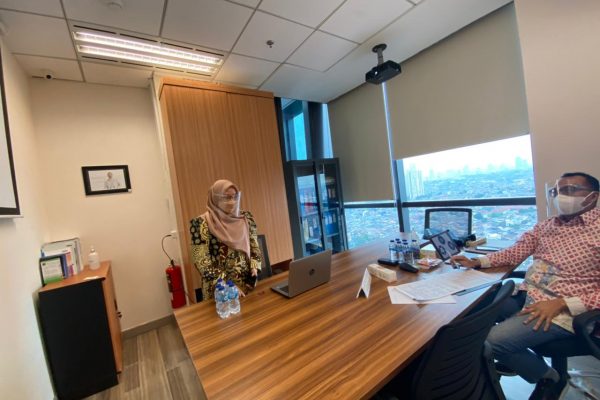 Jumat, 13 Agustus 2021 Uji Presentasi CRMO B’185 Asesi ibu suchi Dwi Mutiarazadi dg Asesor Bapak Andri Bayumi di Ruang meeting LSPMR