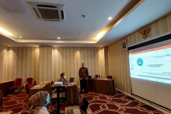 Uji Presentasi CRMP/IHT BPKP B’163 di Ruang Anyelir Grand Savero Hotel Bogor dgn Asesi Bapak Adi Pramono dan Asesor Bapak Edi Timbul Hardiyanto dan Ibu Ani Sri Rezeki Maha, Jumat, 29 Oktober 2021