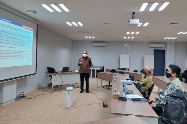 Uji Presentasi ATKRT/CRGP 93, Asuransi Jiwa Sinarmas MSIG. Ruang 404 Gd. Bina A PPM Manajemen. Asesor Bpk Pardi Sudrajat & Bpk Krisnaraga Syarfuan. Asesi Bpk Murdiyanto.