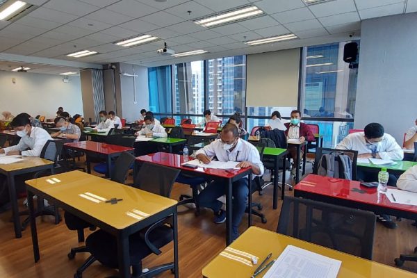 Senin, 20 Desember 2021. Uji Tertulis CRMO B’227 di Pakuwon Tower lt. 26