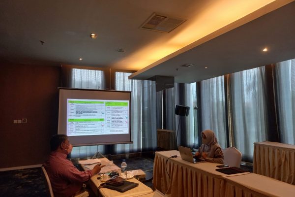 Sabtu, 14 Mei 2022. Uji Presentasi CRMO B’244 Asesor Bapak Aditya A dengan Asesi Ibu Yulia Rahma di Ruang Mulia 1&2   Gedung The Premier Hotel Pekanbaru lt 2.