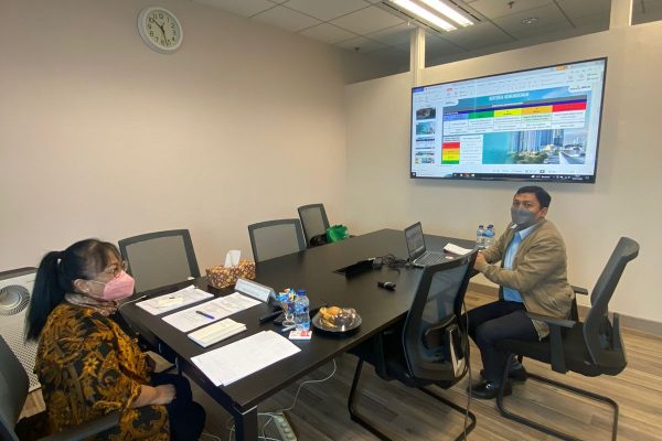 Senin, 04 Juli 2022. Uji Presentasi CRMO B’257 Asesor Ibu Ida Arini dengan Asesi Bapak Cahyo Adhi P di Ruang Meeting LSPMR 1 Pakuwon Tower Lt.26
