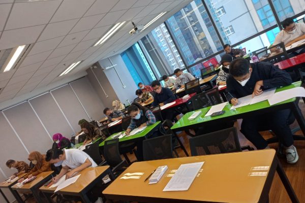 Jumat. 29 Juli 2022. Uji Tertulis CRMO B ‘262 di Ruang RAP 1 Pakuwon Tower  lt 26