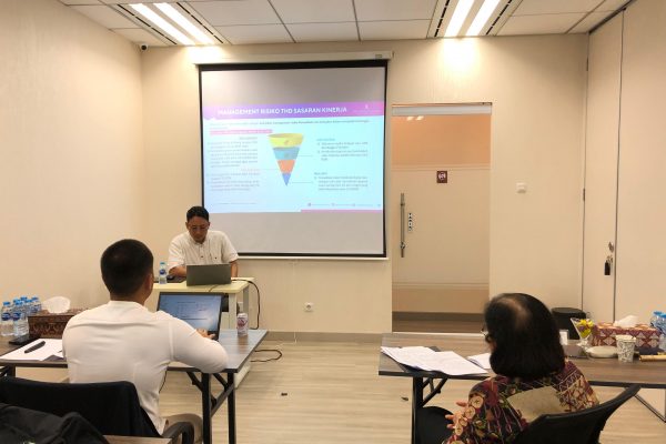 Senin 10 Februari 2025, Uji Presentasi CRMP B’234 Asesor Ibu Rinanti Agnes A dan Bapak Lutfa Erwin Winata dengan Asesi Bapak Ciptian Riska, diruang RAP Academy 2 Pakuwon Tower lt.26
