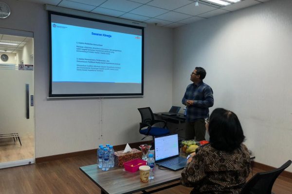 Jumat 24 April 2026, Uji Presentasi CRMO B’433 Asesor Ibu Ratih Kusumartiwi dengan Asesi Bapak Firmansyah Cendekia, diruang RAP 2 Pakuwon Tower Lt. 26