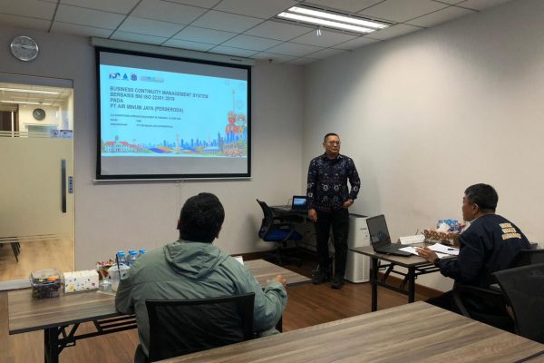 Senin 15 Juni 2026, Uji Presentasi BCMCP B’56 Asesor Bapak Mulyono dan Bapak Bagas Novendra dengan Asesi Bapak Riki, diruang RAP 2 Pakuwon Tower Lt.26