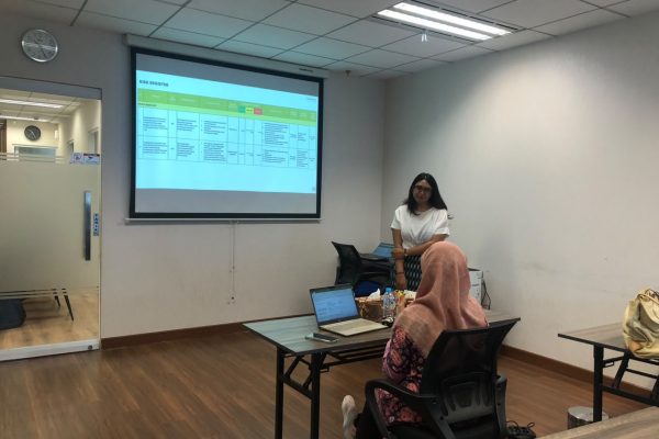 Senin 29 Juni 2026, Uji Presentasi CRMO 438 Asesor Ibu Indra Kusumaningrum dengan Asesi Ibu Felicia Rahmasari diruang RAP 2 Pakuwon Tower Lt.26