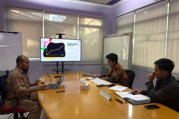 Jumat. 10 Juli 2026, Uji Presentasi BCMCP B’57 PT TELKOM INDONESIA. Asesor Bapak Timotius Kevin dan Bapak Lufta Erwin W dengan Asesi Bapak Muhammad Rakhmadani diruang Expert 1, Telkom Corporate University Area 1