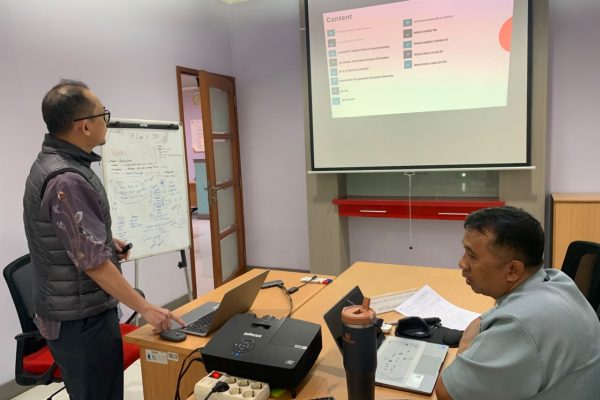 Jumat. 10 Juli 2026, Uji Presentasi BCMCP B’57 PT TELKOM INDONESIA. Asesor Bapak Trio Suryono dan Asesi Rahmat Mahodum Hasibuan diruang Expert 2, Telkom Corporate University Area 1