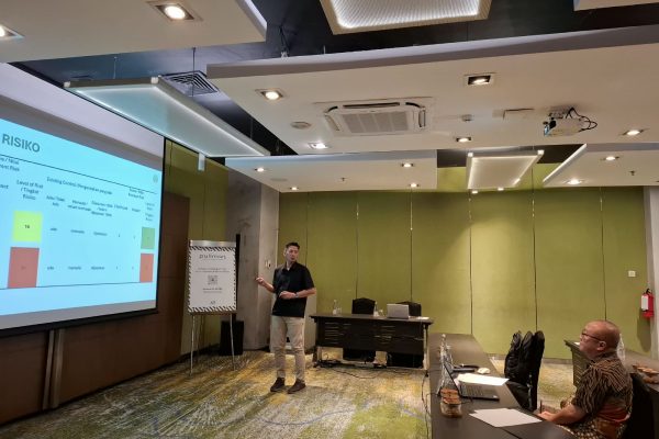 Jum’at, 11 September 2026. Uji Presentasi CROP B-63 Asesor Bapak Dedy Permana dan Asesi Bapak Adhi Suprihadhi di Ruang Dextron L Pullman Hotel.